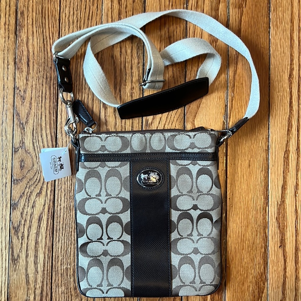 NWT Coach Cross body khaki/mahogany